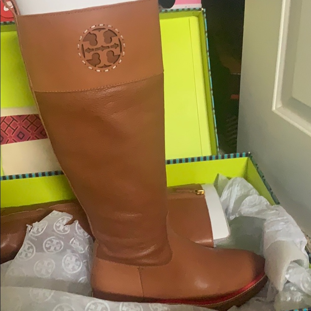Boots Tory Burch